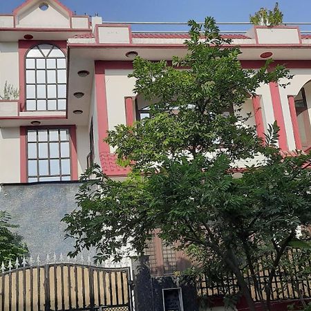 Balaji Guest House - Home Stay Большая Нойда Экстерьер фото