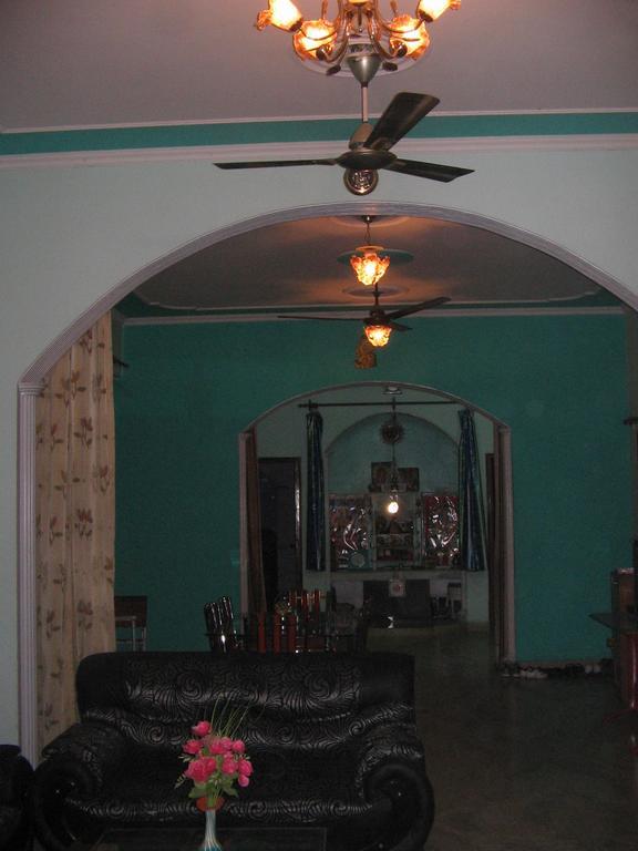 Balaji Guest House - Home Stay Большая Нойда Экстерьер фото