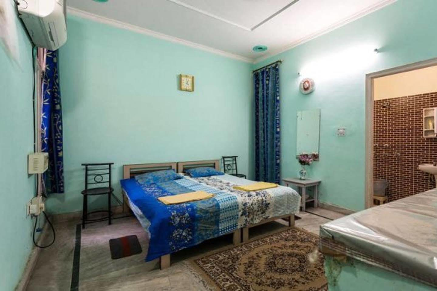 Balaji Guest House - Home Stay Большая Нойда Экстерьер фото