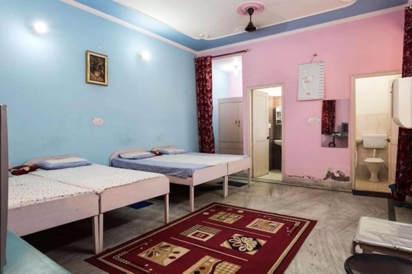 Balaji Guest House - Home Stay Большая Нойда Экстерьер фото